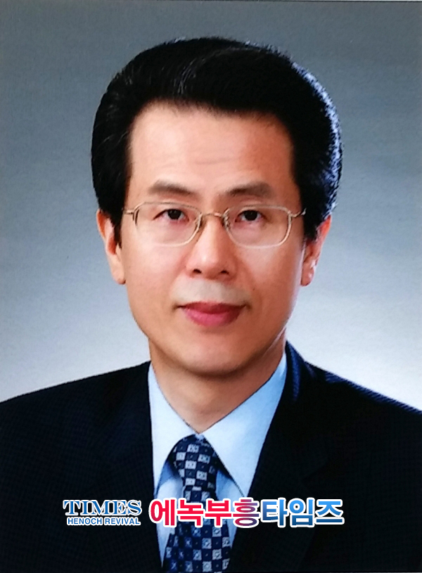 정부의 예배금지에 관련해 "한국교회수호결사대, 자유인권실천국민행동”이 기자회견 열어
