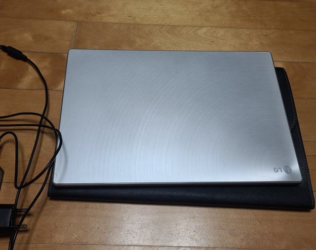 LG 울트라북 Z330 i5-2467M 무게1.2kg SSD120기가