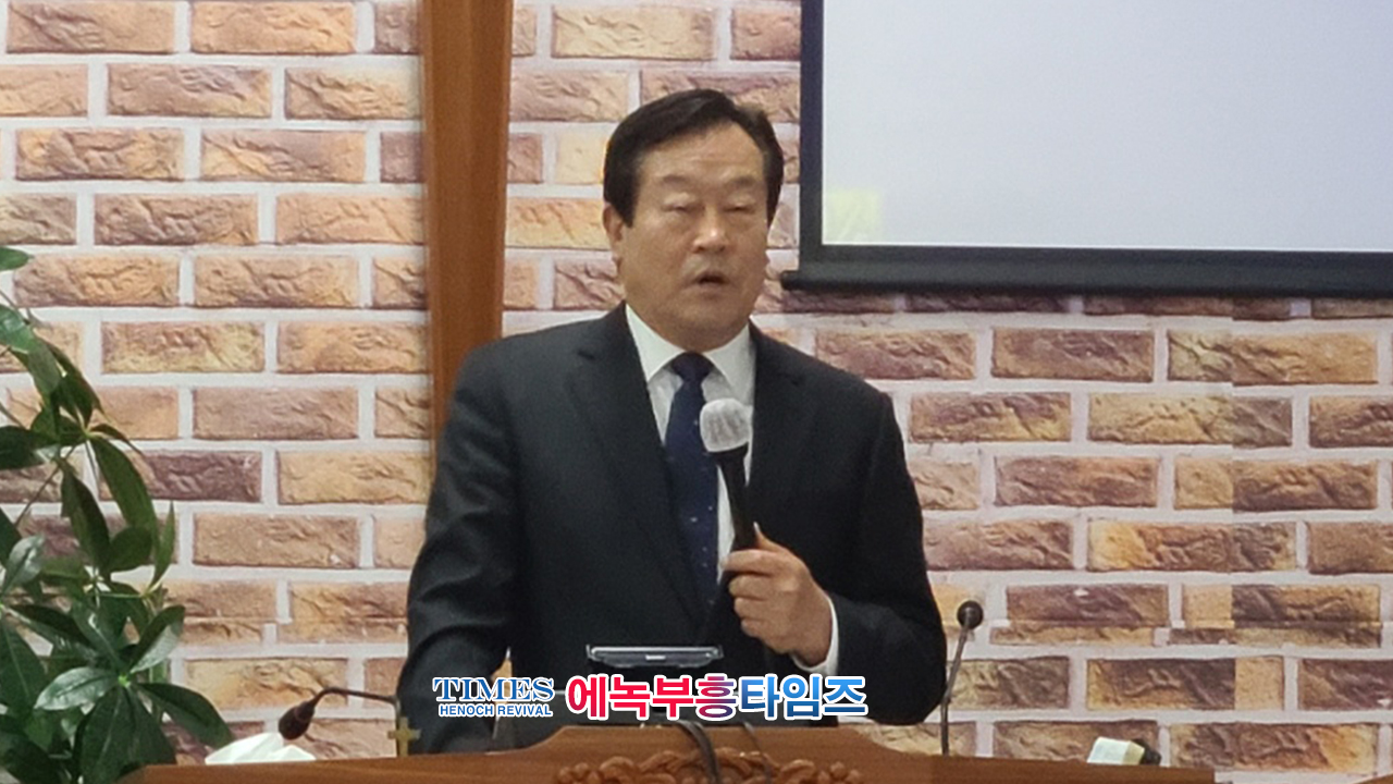 자유복음교회 설립감사예배 드려.