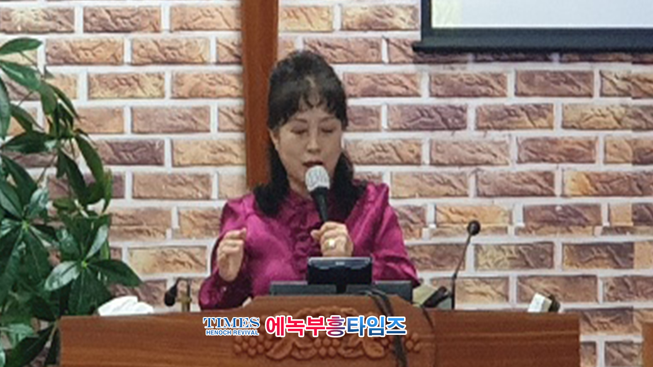 자유복음교회 설립감사예배 드려.