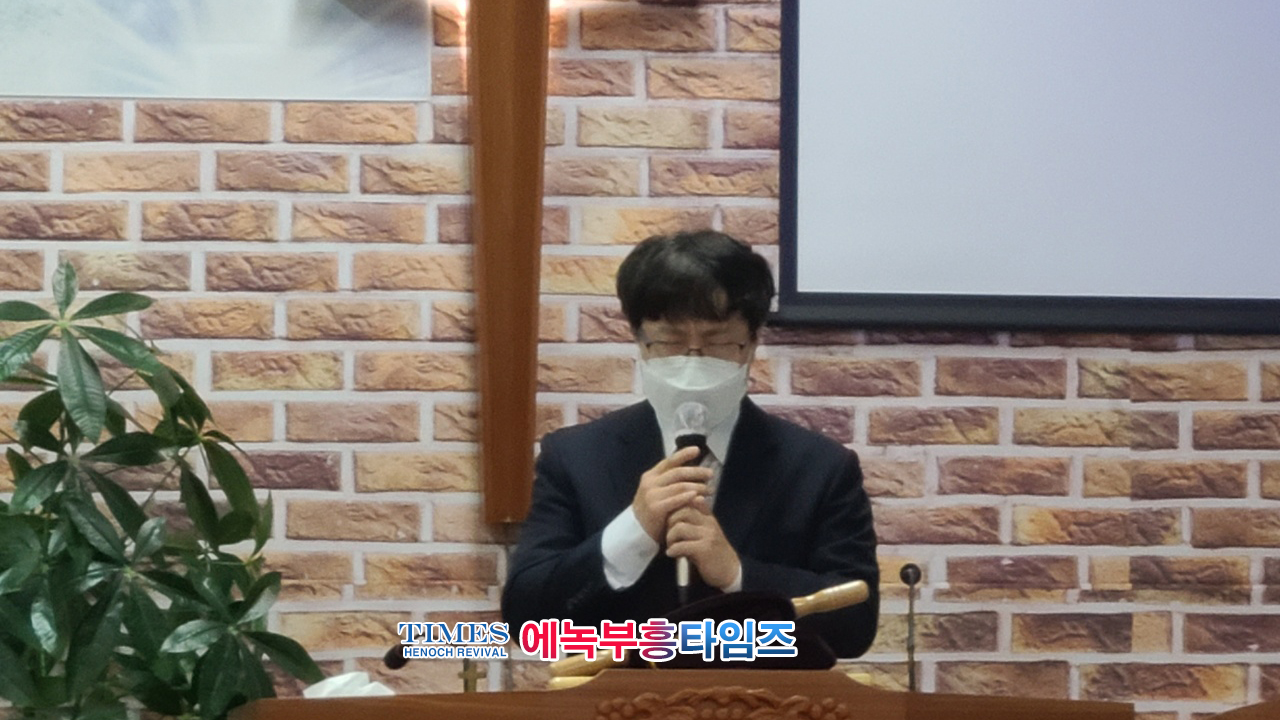 자유복음교회 설립감사예배 드려.