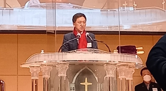 (사)한국미래포럼, (사)한국기독교종교청협의회, 한교총신문이 공동으로 대한민국 종교, 시민사회 단체 긴년예배 및 교류식 가져.