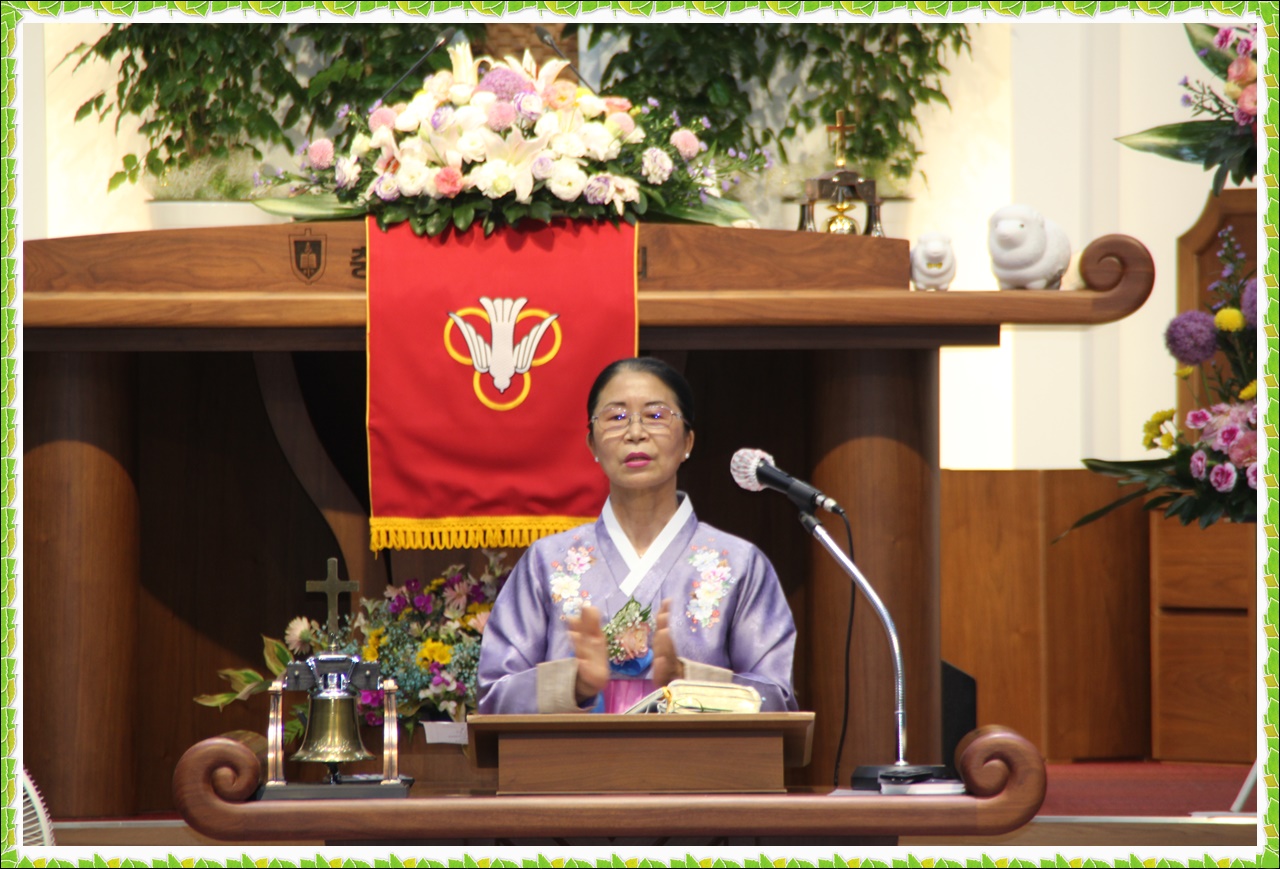 충헌순복음교회(김미숙 목사) 한나여전도회 성령강림주일에 김혜섭 목사 초청 헌신예배드려.