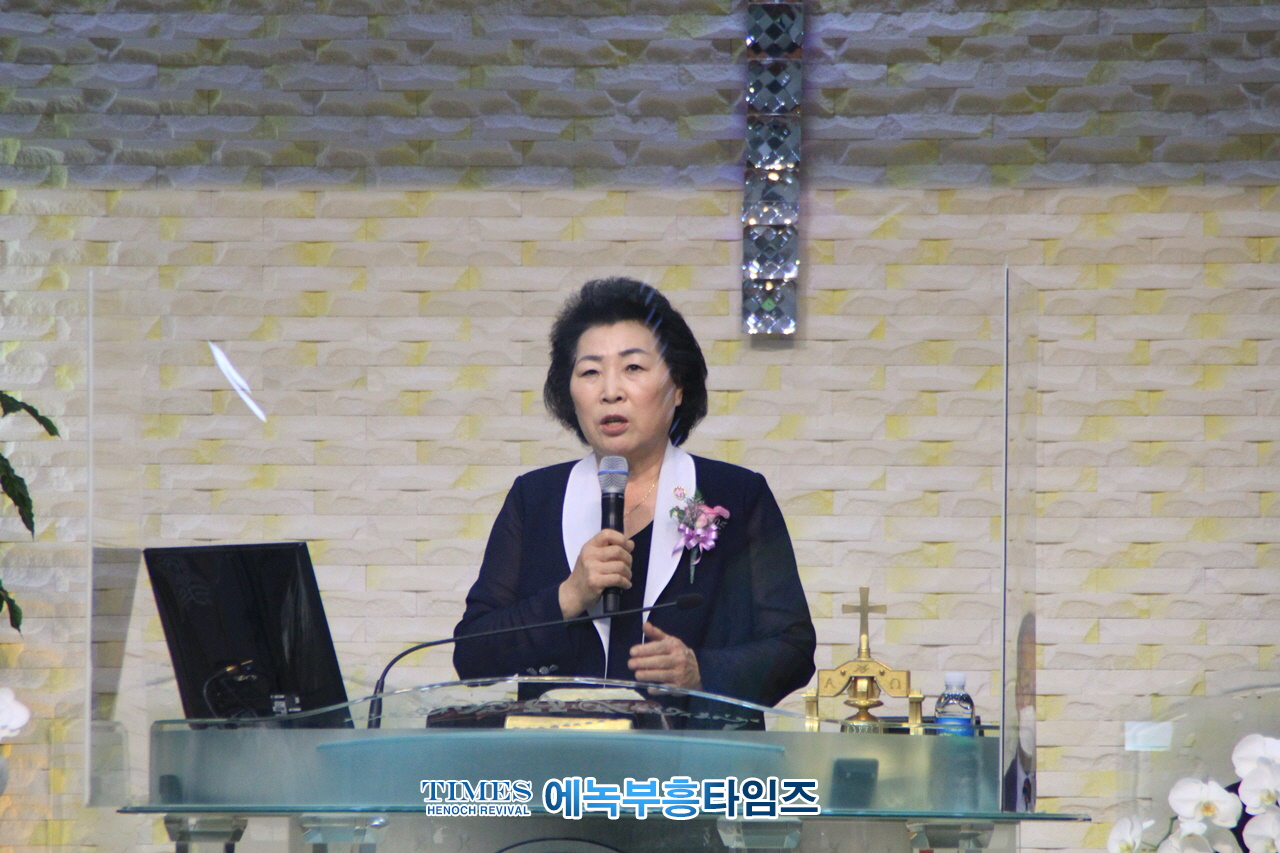 (사)한국기독교여성부흥사협의회, 예정교회서 평화통일을 위한 6.25 상기 구국 기도회 가져.