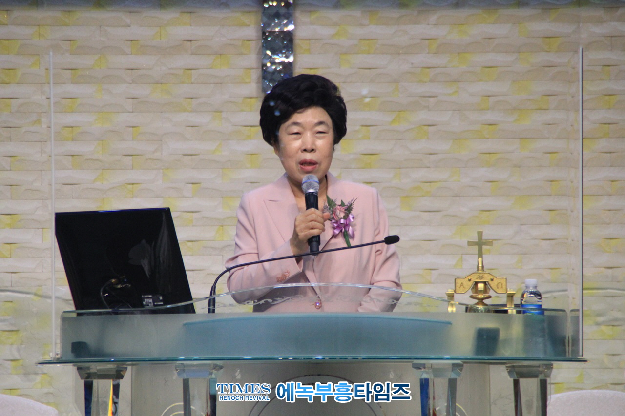 (사)한국기독교여성부흥사협의회, 예정교회서 평화통일을 위한 6.25 상기 구국 기도회 가져.