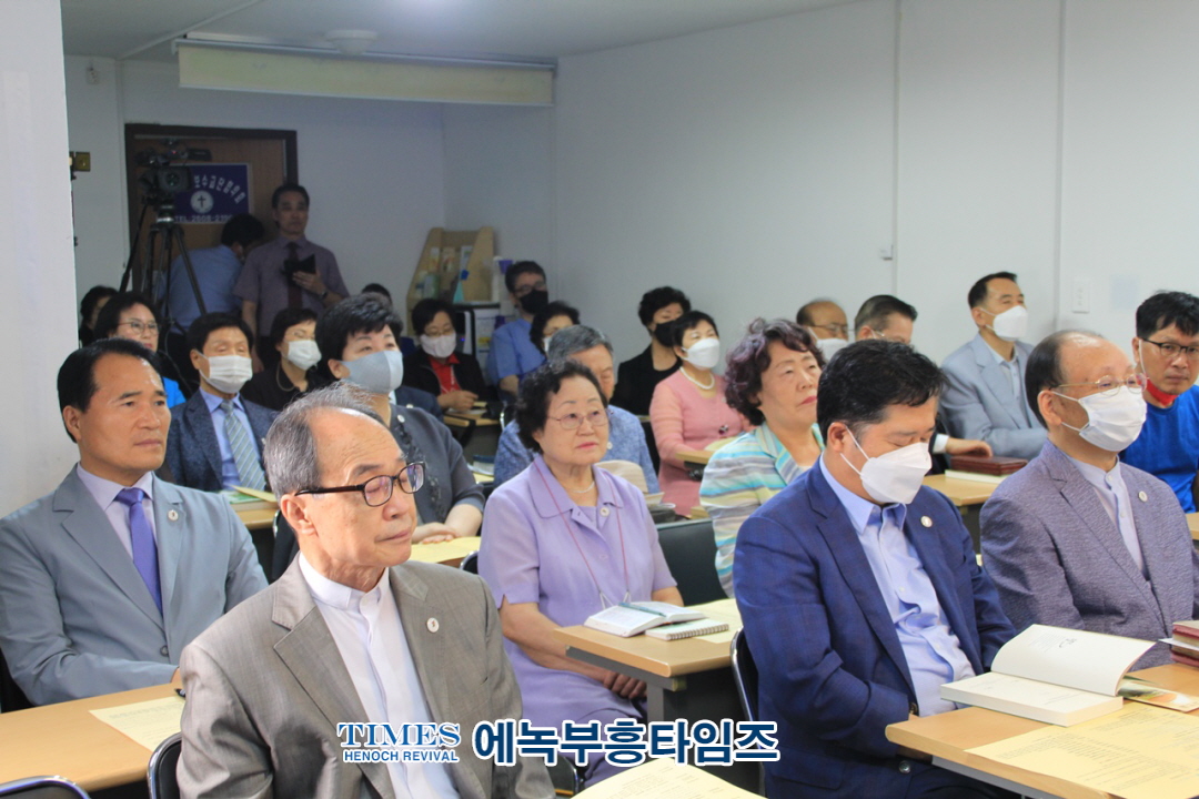 (사)한국기독교보수교단협의회 설립 42주년 감사예배 드려.