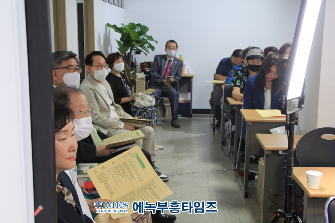 (사)한국기독교보수교단협의회 설립 42주년 감사예배 드려.