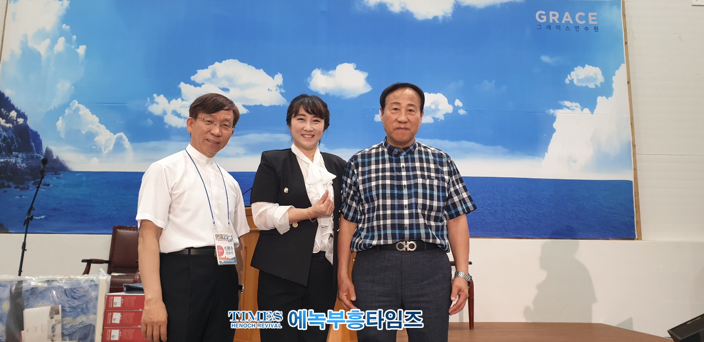 2022 세계선교사 초청 위로와 영적 부흥회 은혜롭고 성대하게 마쳐.