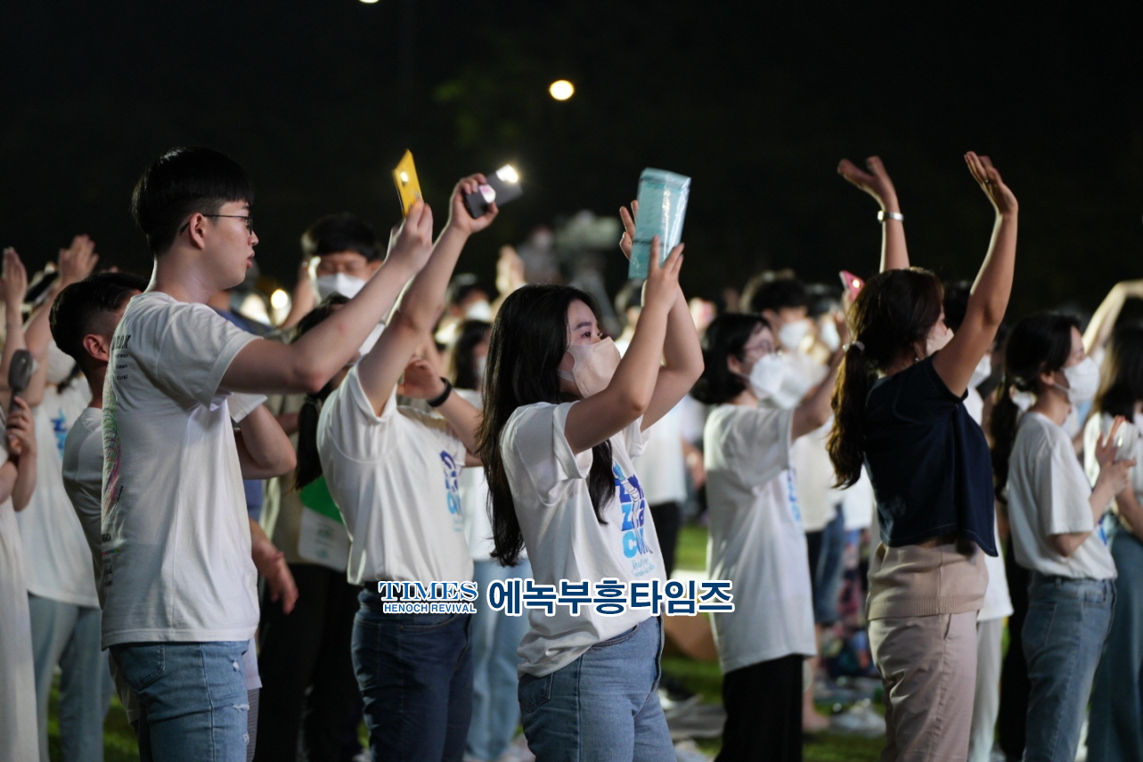 전청연 주최, 1만 2030 청년문화 페스티벌 Freedom Concert(진짜콘) 서울시청 광장에서 성황리에 마쳐.