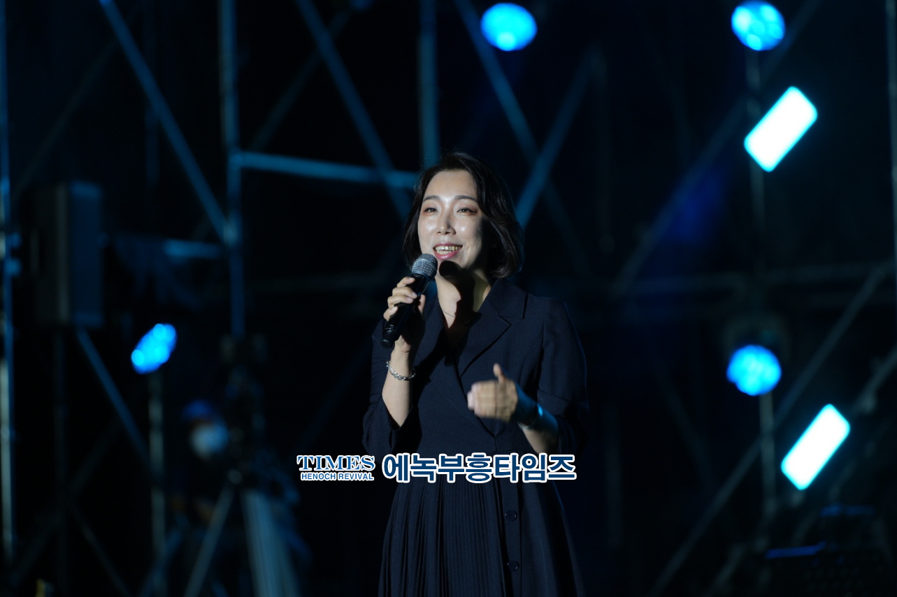 전청연 주최, 1만 2030 청년문화 페스티벌 Freedom Concert(진짜콘) 서울시청 광장에서 성황리에 마쳐.