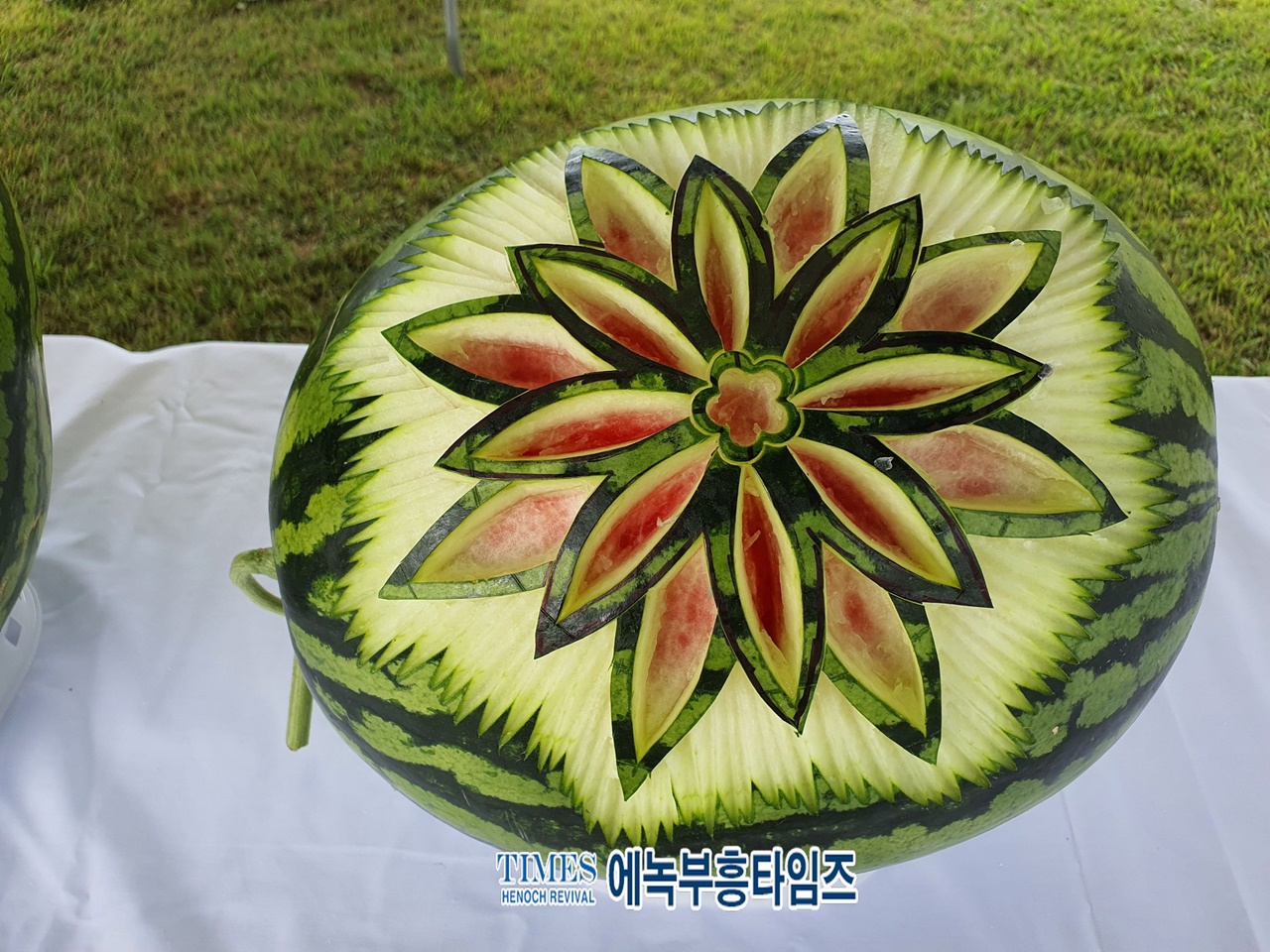진안고원 수박축제가 3년 만에 열려.