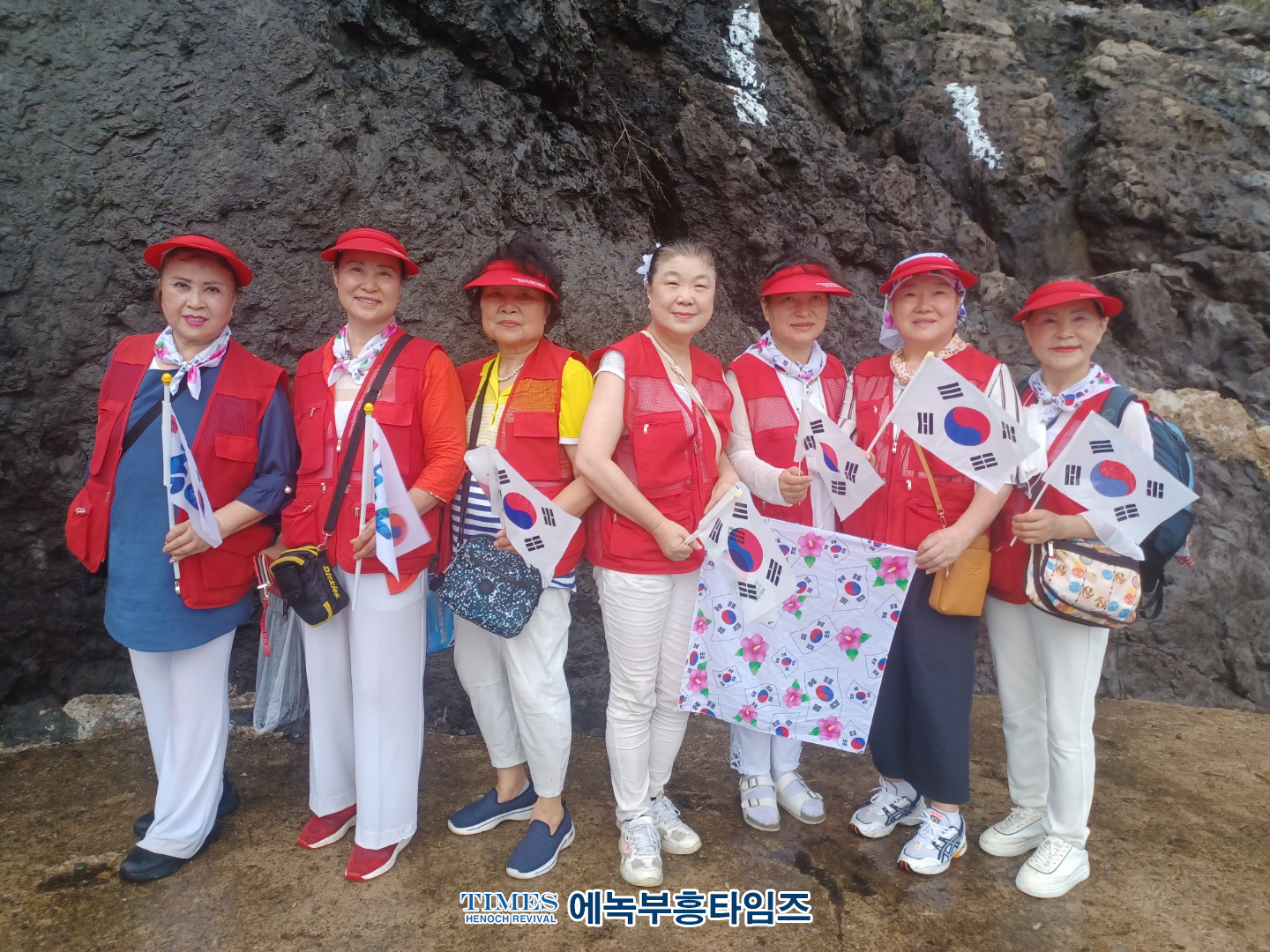 나라살리기운동본부119자원봉사협의회, 제15차 독도방문기도대성회 열고, 우리민족 영토 독도의 중요성 널리 알려.