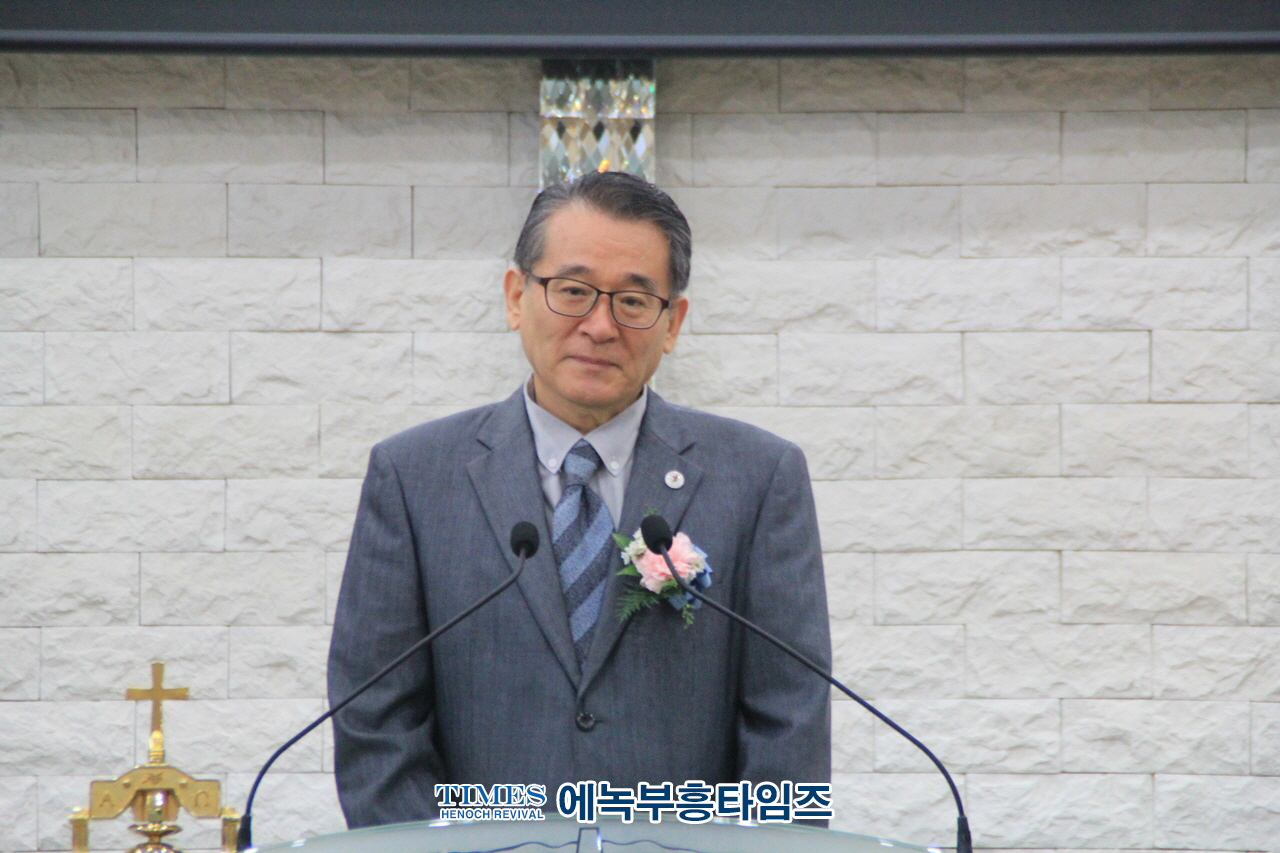 박영호 목사, 언약교회 설립, C.L.C 및 언약신학 이전 감사예배 드려.