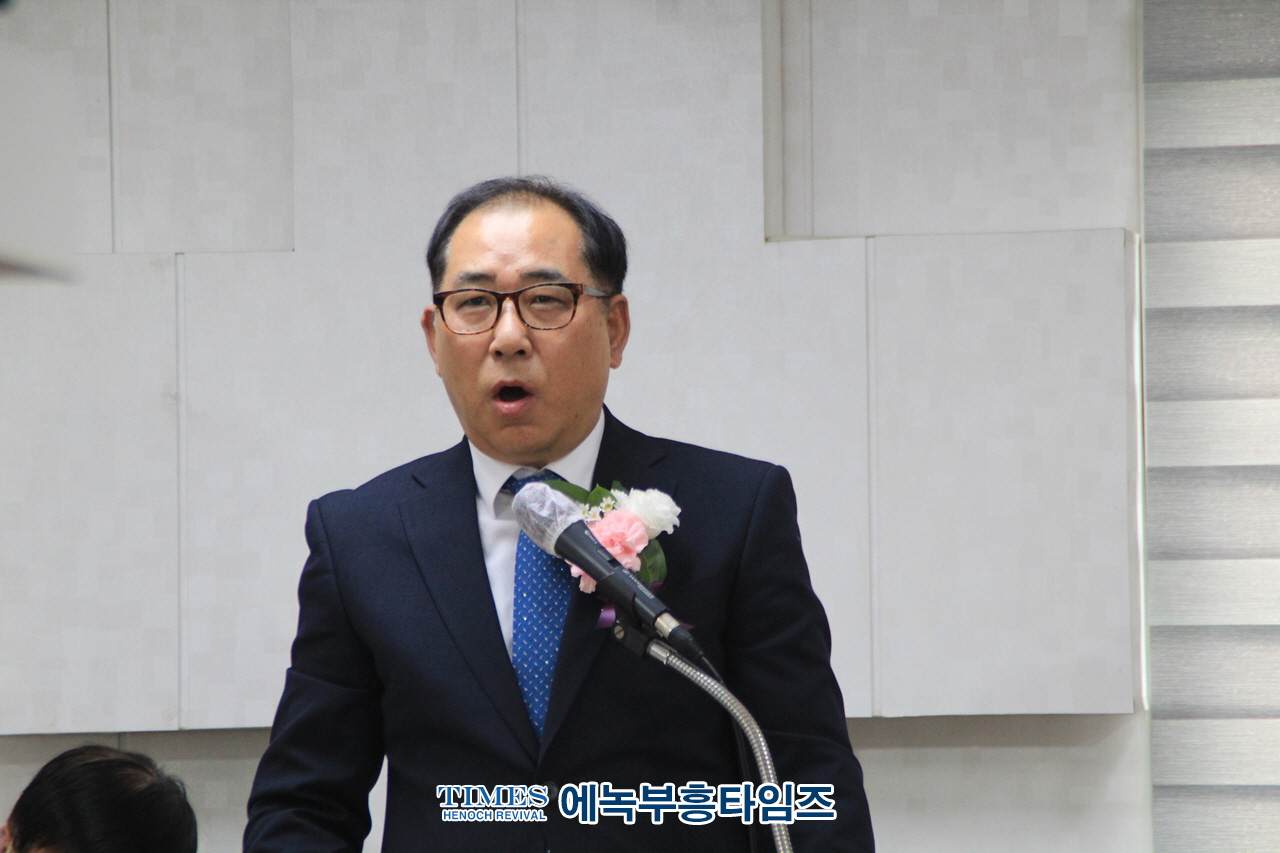 복된교회 입당감사예배 통해 이웃에 더욱 예수그리스도의 사랑을 나타낼수있는 교회가 되기를 다짐해.