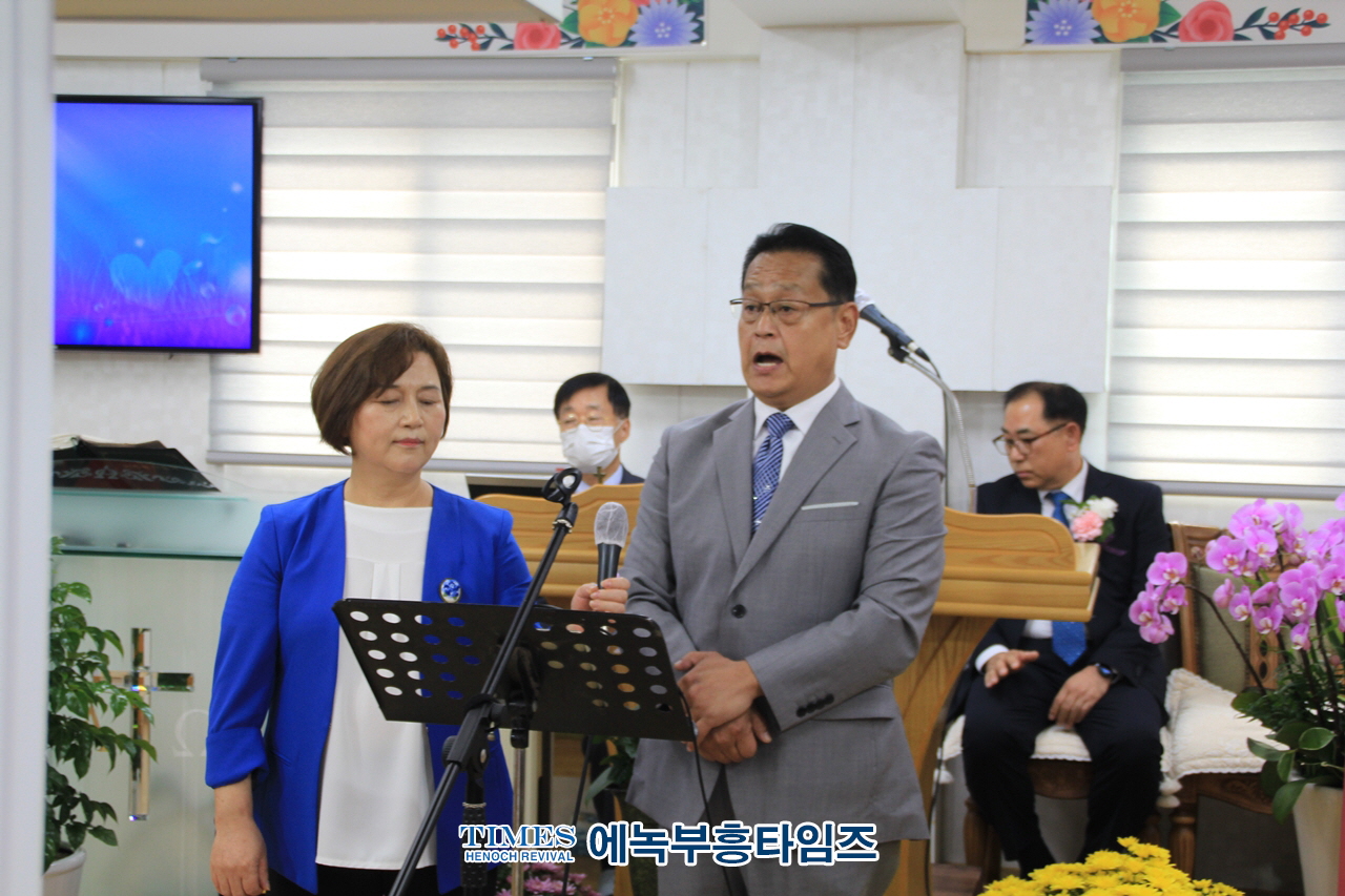 복된교회 입당감사예배 통해 이웃에 더욱 예수그리스도의 사랑을 나타낼수있는 교회가 되기를 다짐해.