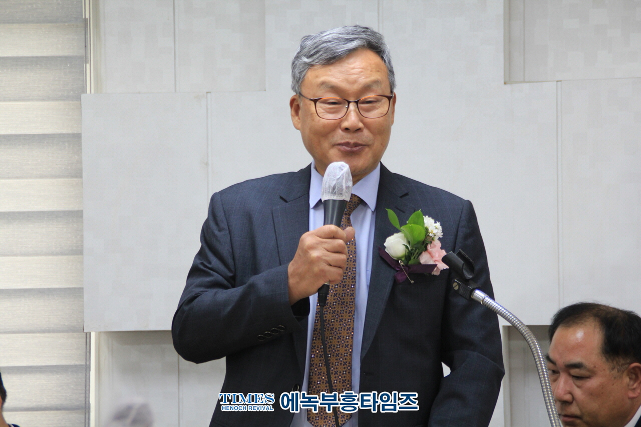 복된교회 입당감사예배 통해 이웃에 더욱 예수그리스도의 사랑을 나타낼수있는 교회가 되기를 다짐해.