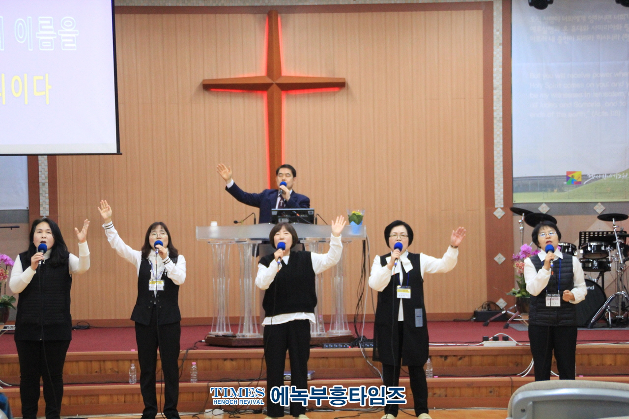 서남부대회(개혁총연) "찬양과 영성기도회-기도로회복하자!" 은헤롭게 성료해.