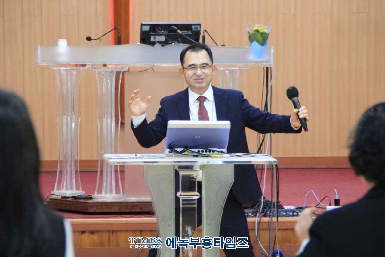 서남부대회(개혁총연) "찬양과 영성기도회-기도로회복하자!" 은헤롭게 성료해.