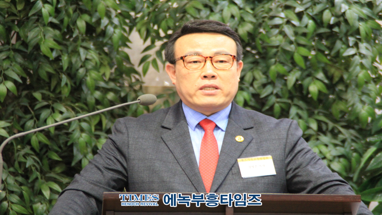 CWC월기총 제9회 정기총회및 세미나 MOU협약식 가져.