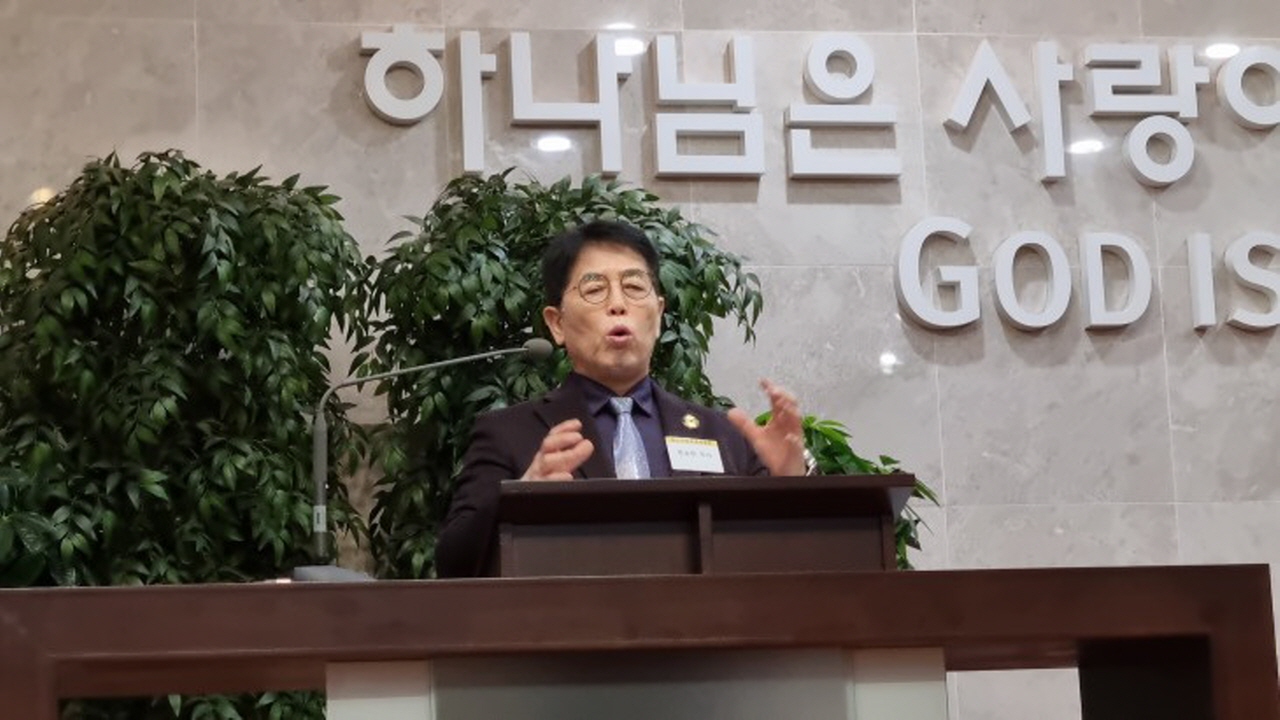 CWC월기총 제9회 정기총회및 세미나 MOU협약식 가져.
