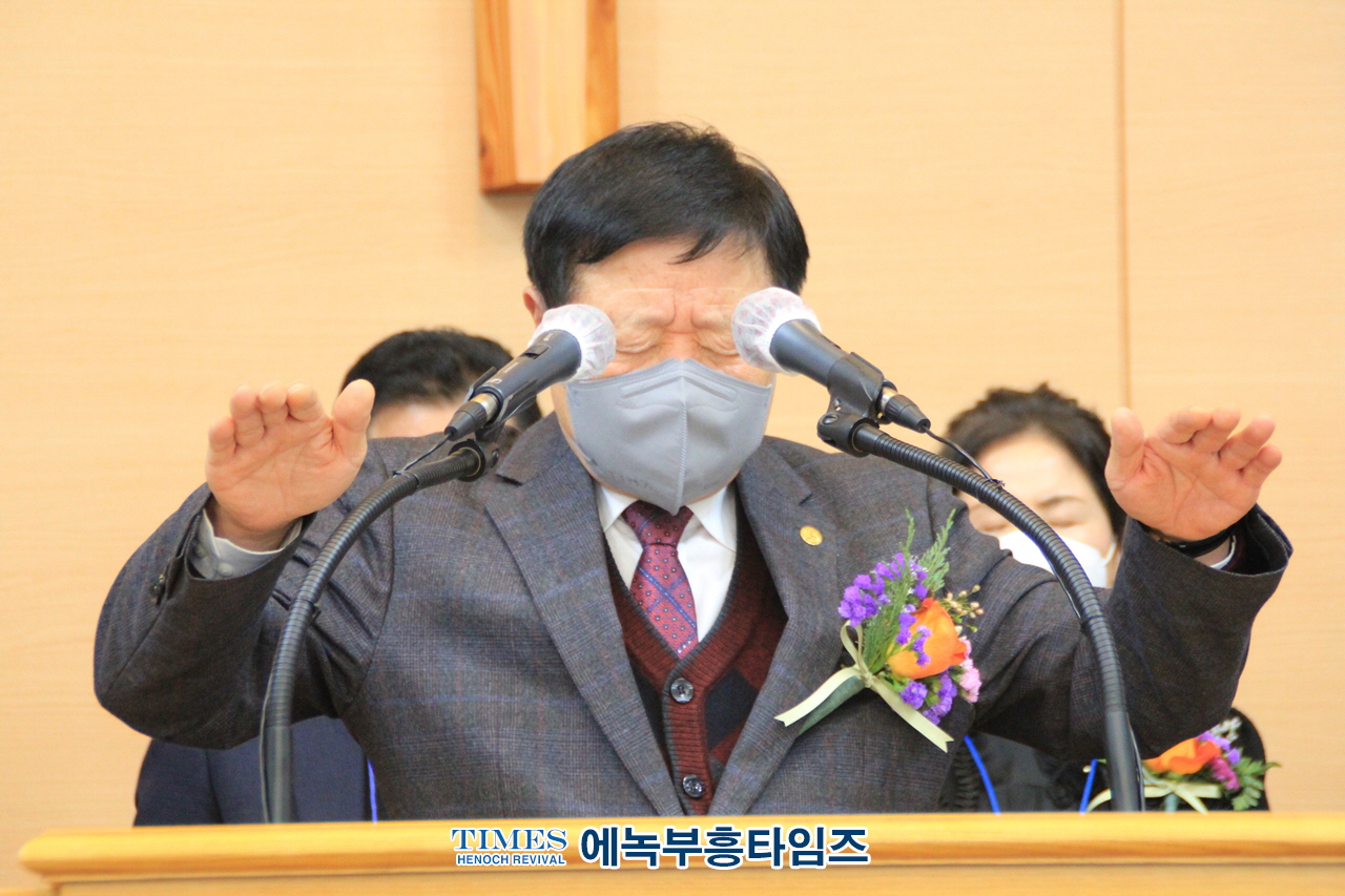 대한예수교장로회 개혁총연과 통합피어선측 통합후 기독총회 이름으로 신년하례통합 감사예배 가져.