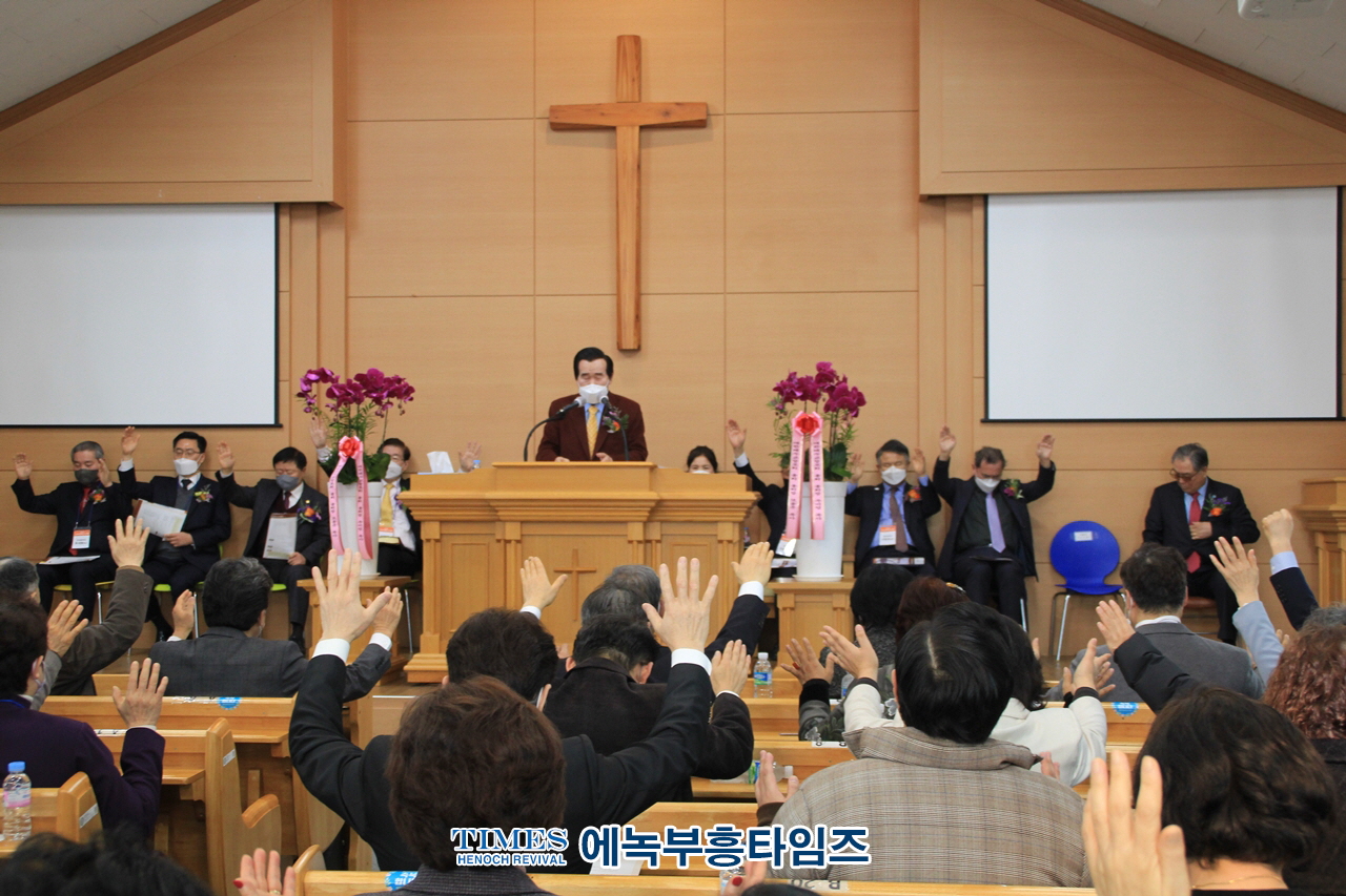 대한예수교장로회 개혁총연과 통합피어선측 통합후 기독총회 이름으로 신년하례통합 감사예배 가져.