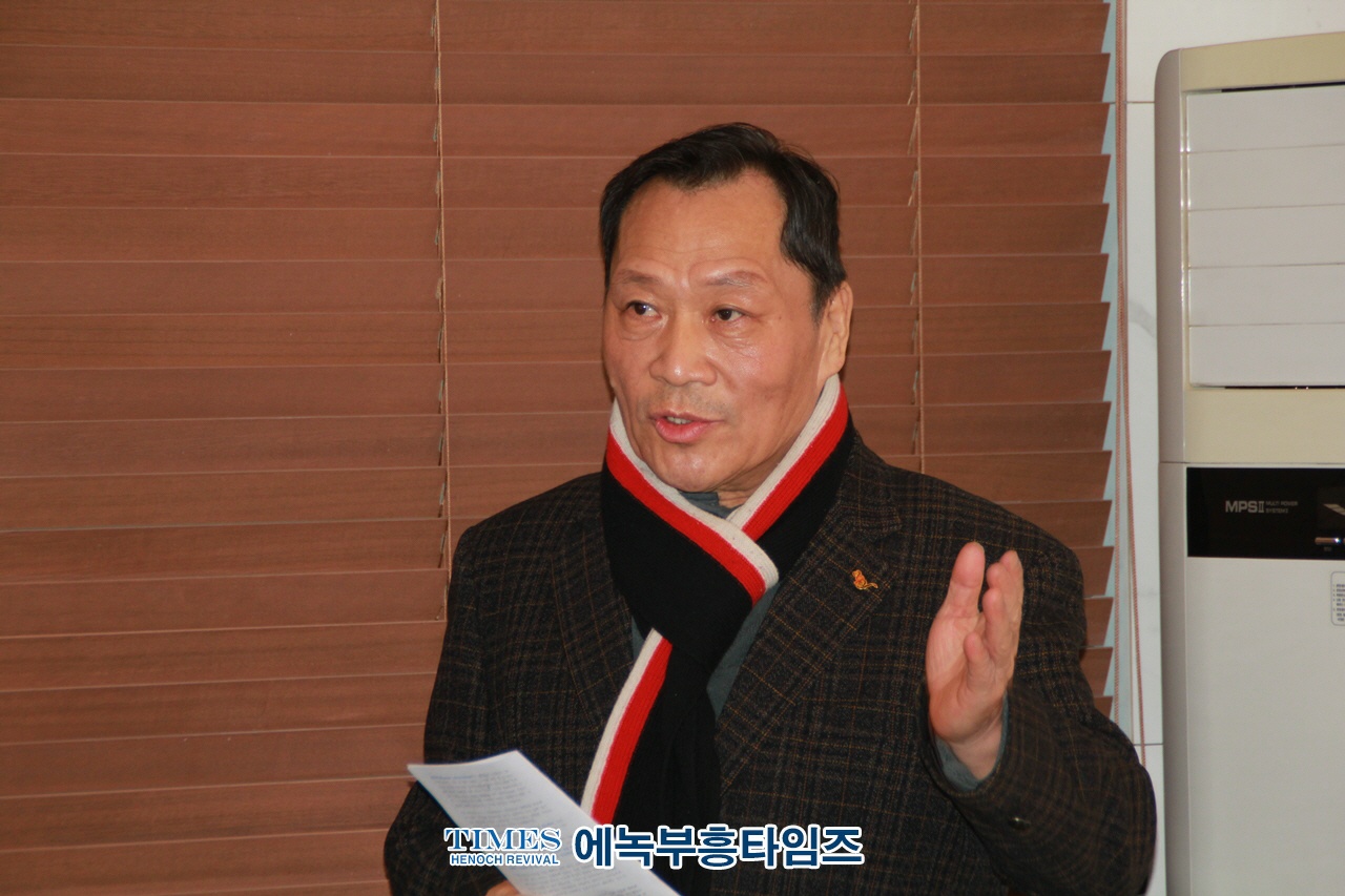 인기총 동성애특별대책위원회 조찬모임갖고 4천3백여 교회로 구성된 인기총은 창조질서와 헌법 질서를 무너뜨리는 독선적이고 위장된 차별금지 법안을 함께 힘을 합쳐 막아내기로 하였다.