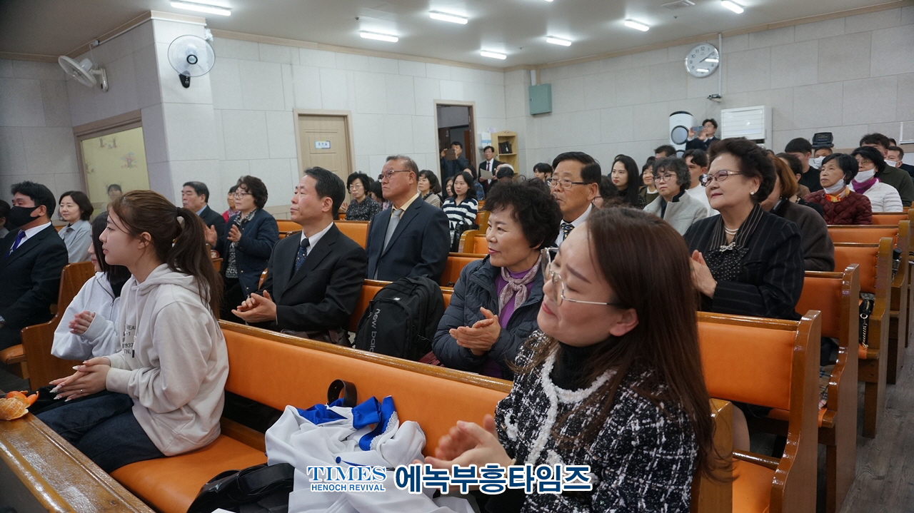 시온장로교회 설립 21주년 찬양 감사예배로 하나님께 영광 돌려.
