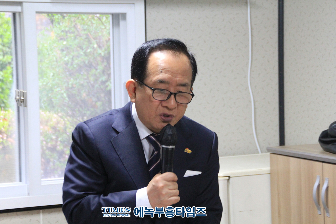 한국기독교백주년기념탑보존선교회, 1885년 4월 5일 부활절 아펜젤러와 언더우드의 역사적인 날을 기념하여 예배를 하였다.