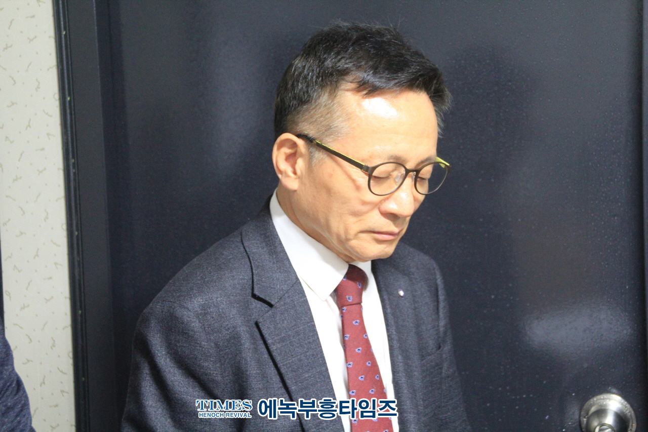 한국기독교백주년기념탑보존선교회, 1885년 4월 5일 부활절 아펜젤러와 언더우드의 역사적인 날을 기념하여 예배를 하였다.