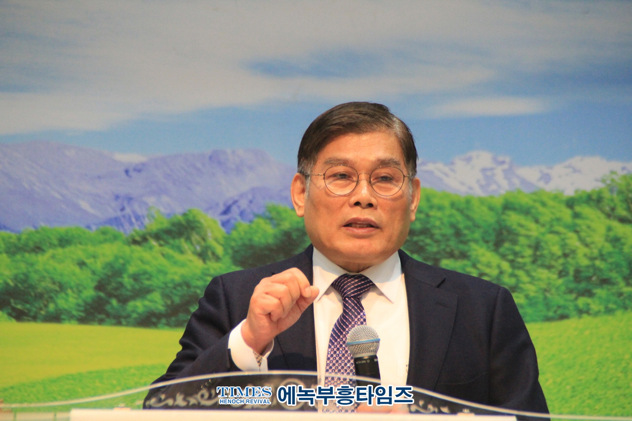 안양시기독교연합회 제3차 부활절 준비기도회 통해 부활절을 기점으로 성령의 새바람이 불기를 소망해.