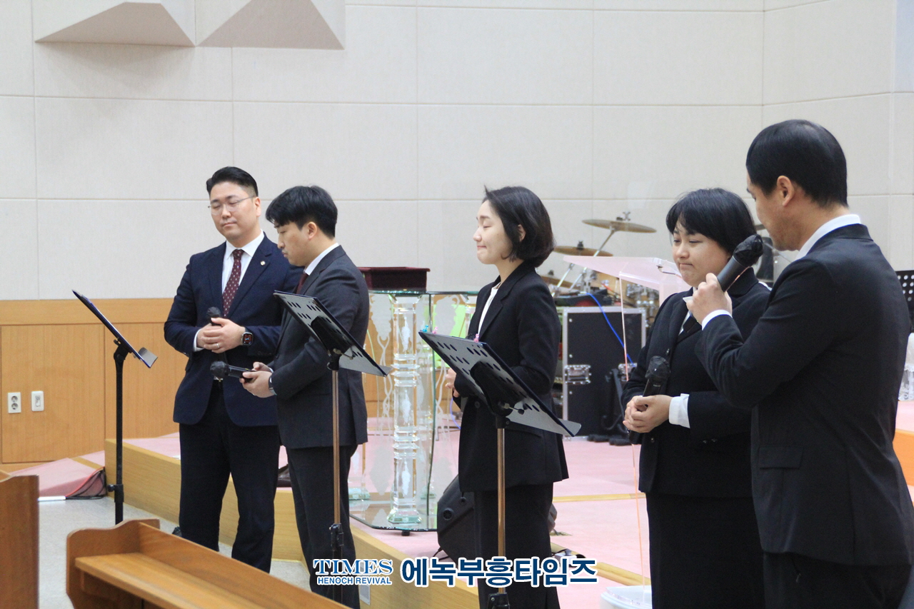 안양시기독교연합회 제3차 부활절 준비기도회 통해 부활절을 기점으로 성령의 새바람이 불기를 소망해.