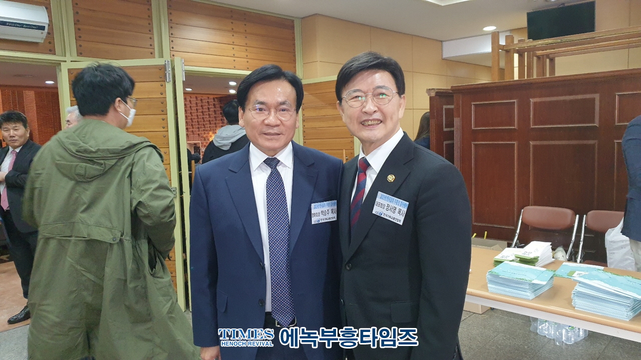 한기총, 부활과 회복이란 주제로 부활절연합예배 통해 부활절 결의문과 부활절 메시지 전해.
