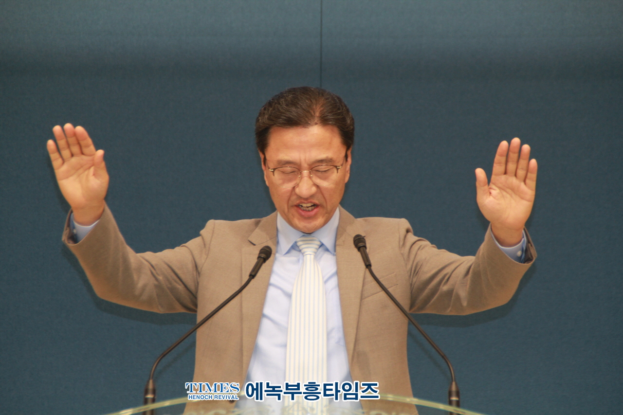 인천기독교총연합회 동성애특별대책위원회 기도회 통해 동성애및 성체험관 적극 대처키로 해.