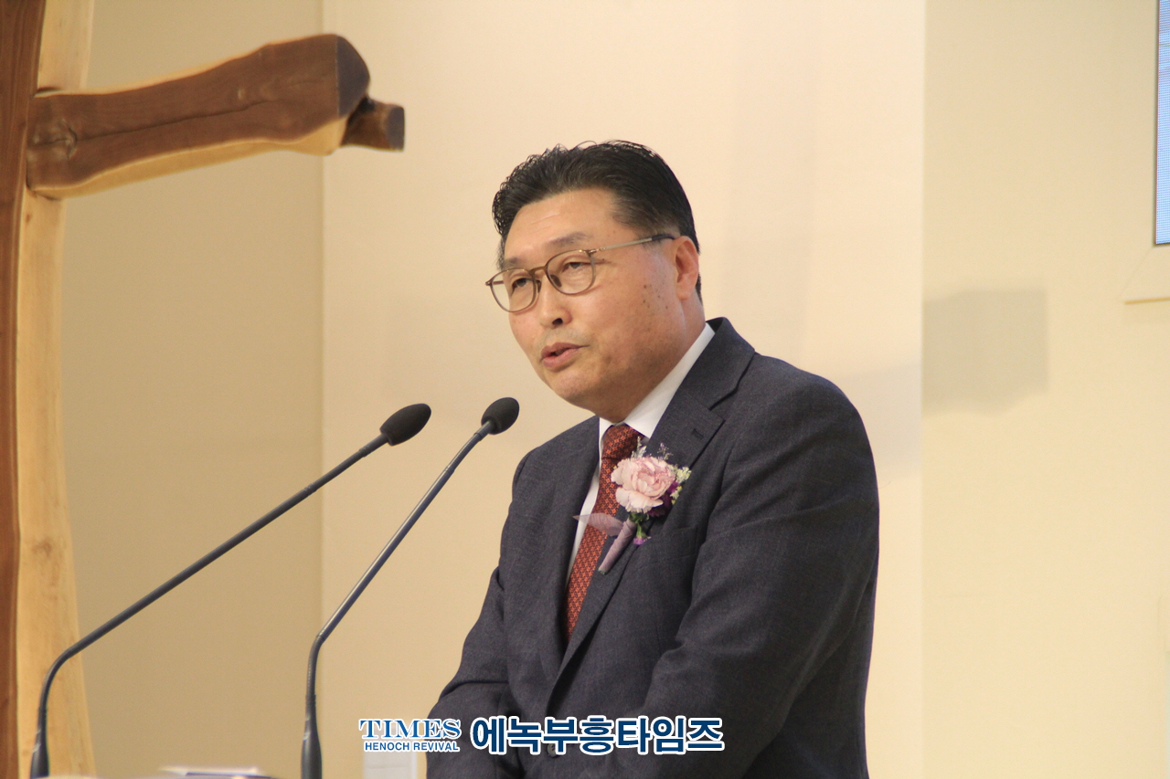 영종만나교회, 임경섭 원로목사 추대·한태수 담임목사 취임 감사예배 은혜가운데 드려.