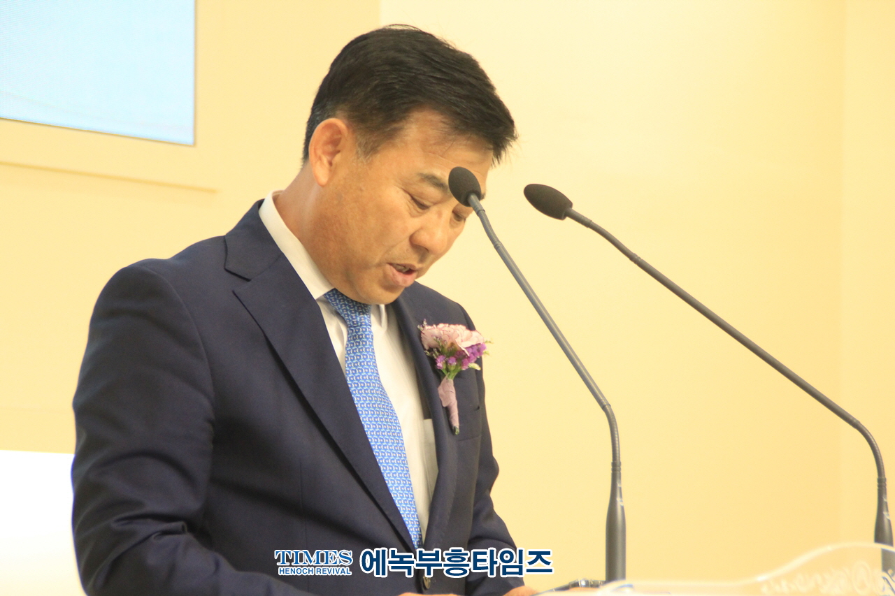 영종만나교회, 임경섭 원로목사 추대·한태수 담임목사 취임 감사예배 은혜가운데 드려.