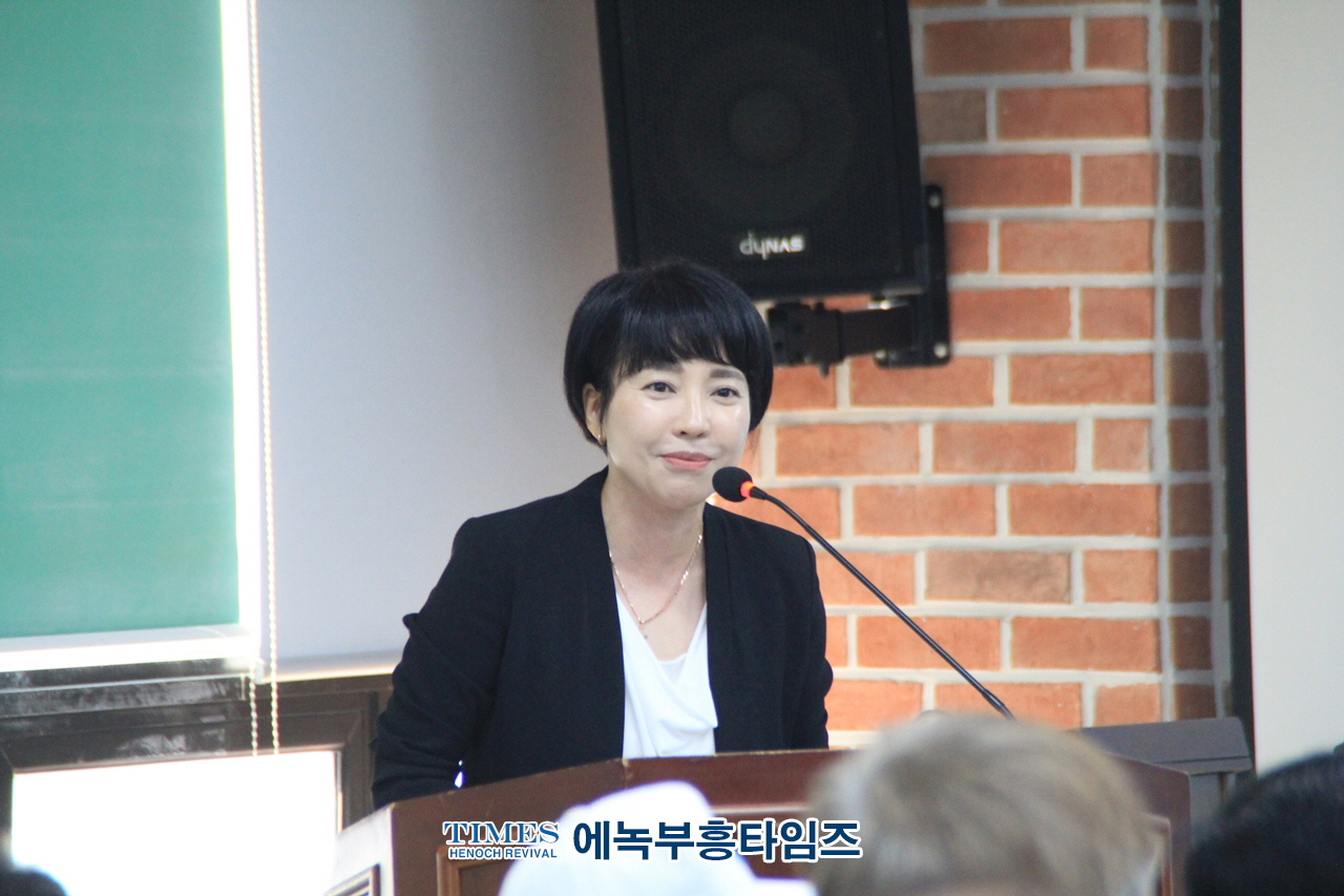(사)이승만대통령기념사업회 인천광역시지회 창립대회 통해 인하대에 이승만 건국대통령동상 복구 성명서를 냈다.