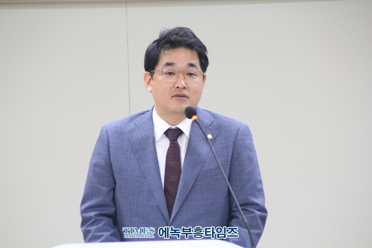 (사)이승만대통령기념사업회 인천광역시지회 창립대회 통해 인하대에 이승만 건국대통령동상 복구 성명서를 냈다.