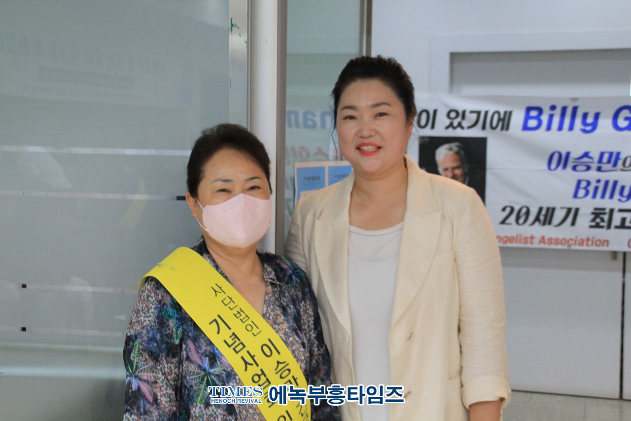 (사)이승만대통령기념사업회 인천광역시지회 창립대회 통해 인하대에 이승만 건국대통령동상 복구 성명서를 냈다.