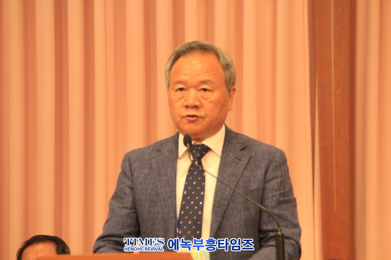 웨스트민스터신학대학원대학교 총동문회 정기총회가 1박2일 일정으로 홍성 내포성현교회에서 열려.