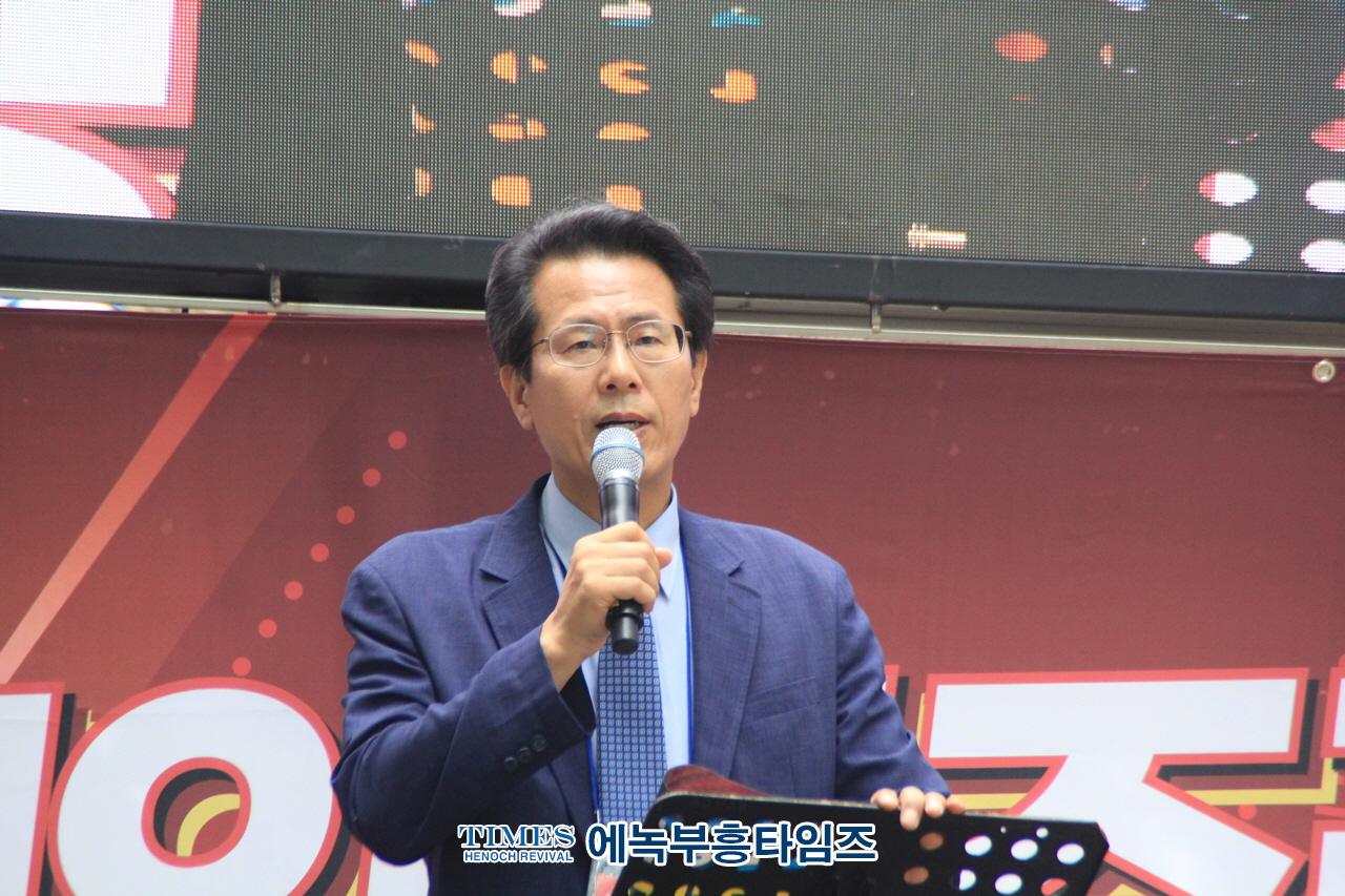 학생인권조례는 학교를 학생, 학부모, 교사의 전쟁터로 만들어놓아 폐지가 답니다.