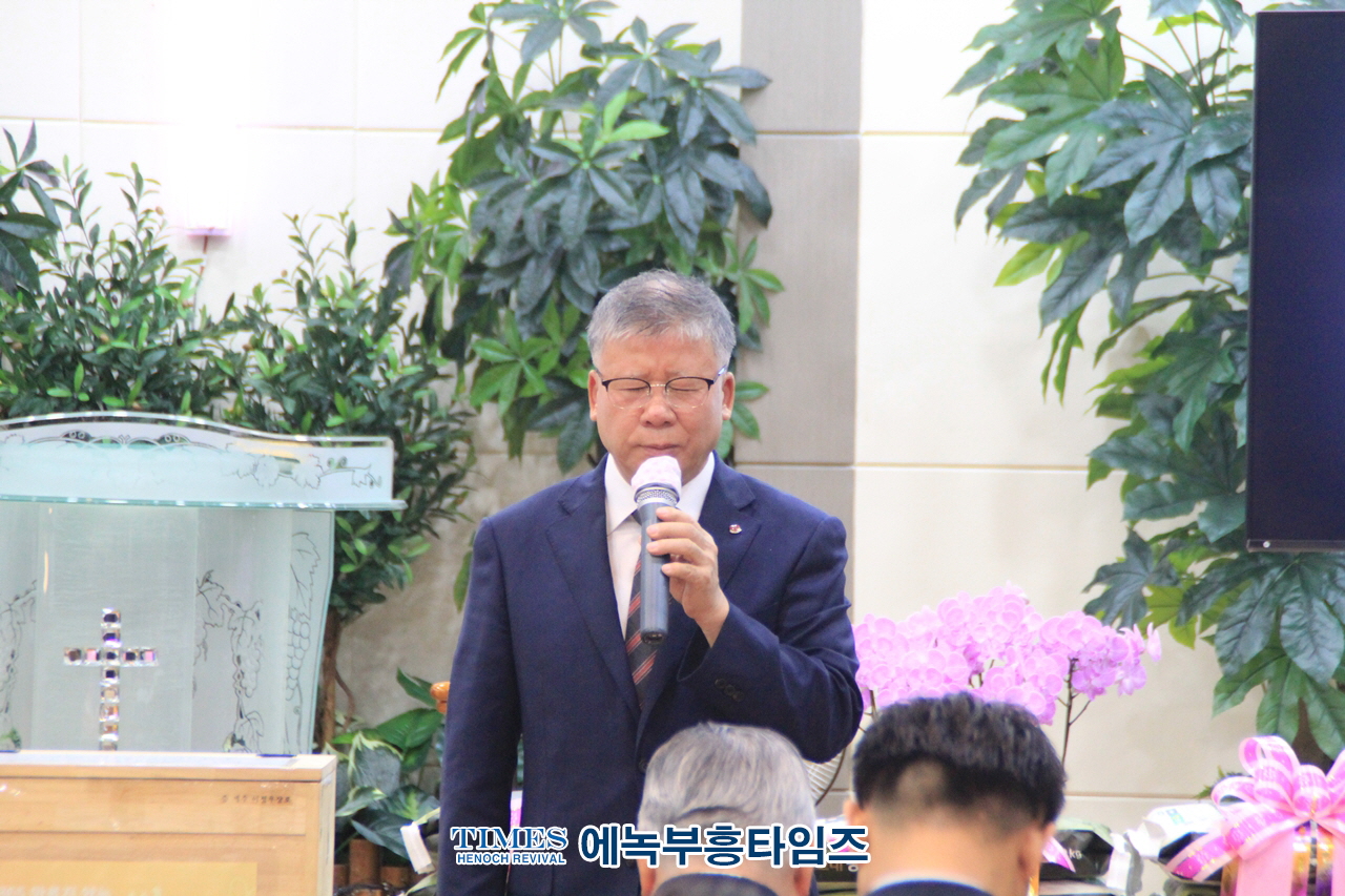 안양충신교회 박종호목사, (사)지구촌사랑의쌀나눔재단 안양지부설립 및 사랑의쌀독 발대식가져.