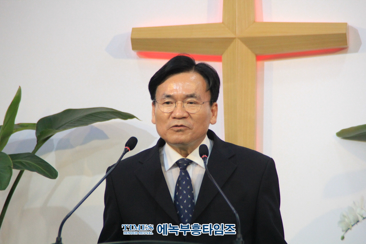 에녹부흥타임즈 인터넷 창간2주년 및 지면신문 창간기념 감사예배 드려.