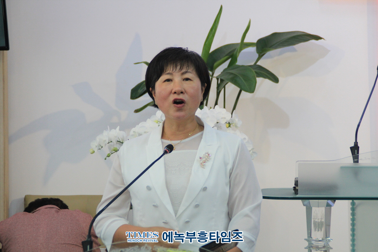 에녹부흥타임즈 인터넷 창간2주년 및 지면신문 창간기념 감사예배 드려.