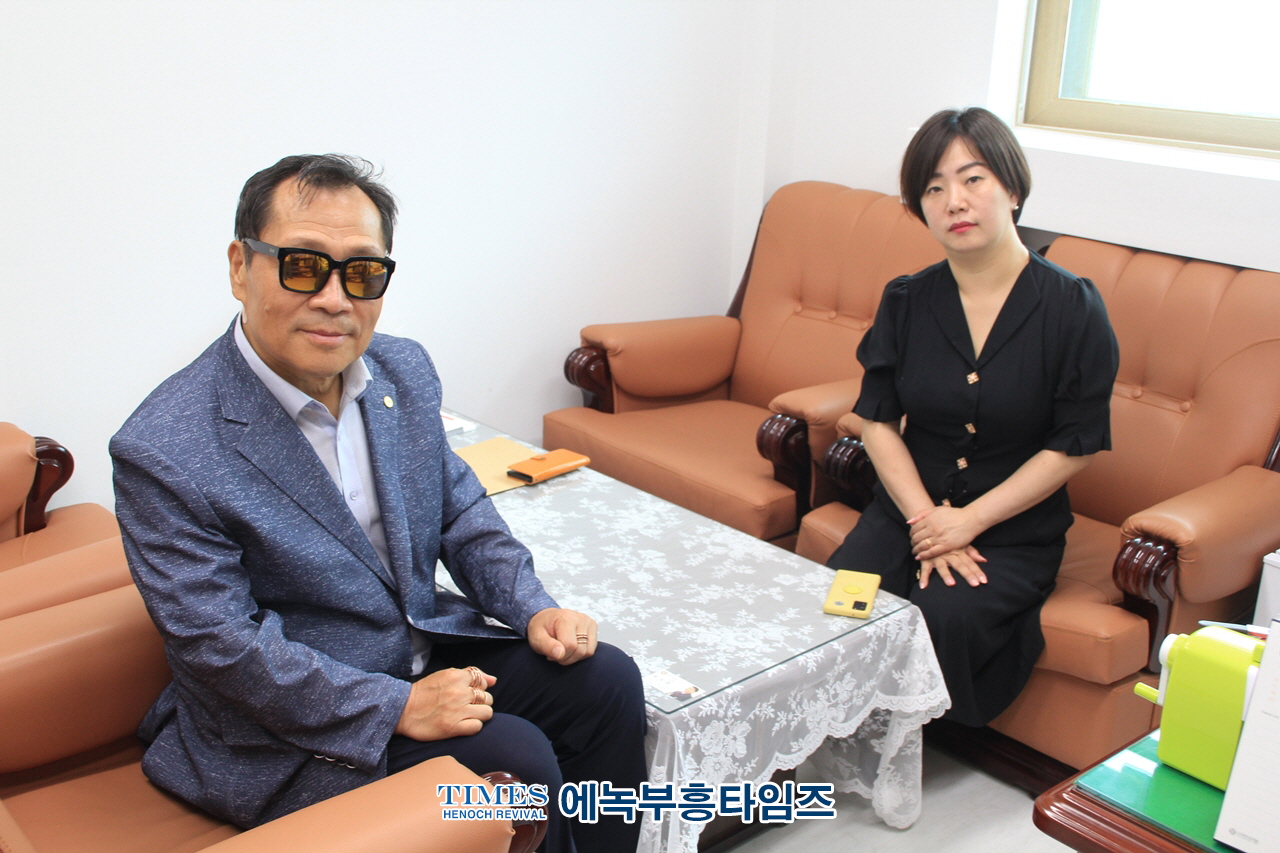 인기총 동성애대책특별위원회 미추홀구, 부평구 구청장과 구의회 의장과 간담회 갖고 진정서 제출해.
