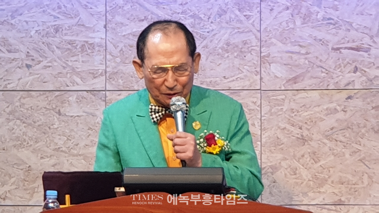 주비전교회 20주년 기념감사예배 통해 은혜가운데 하나님께 영광 돌려.