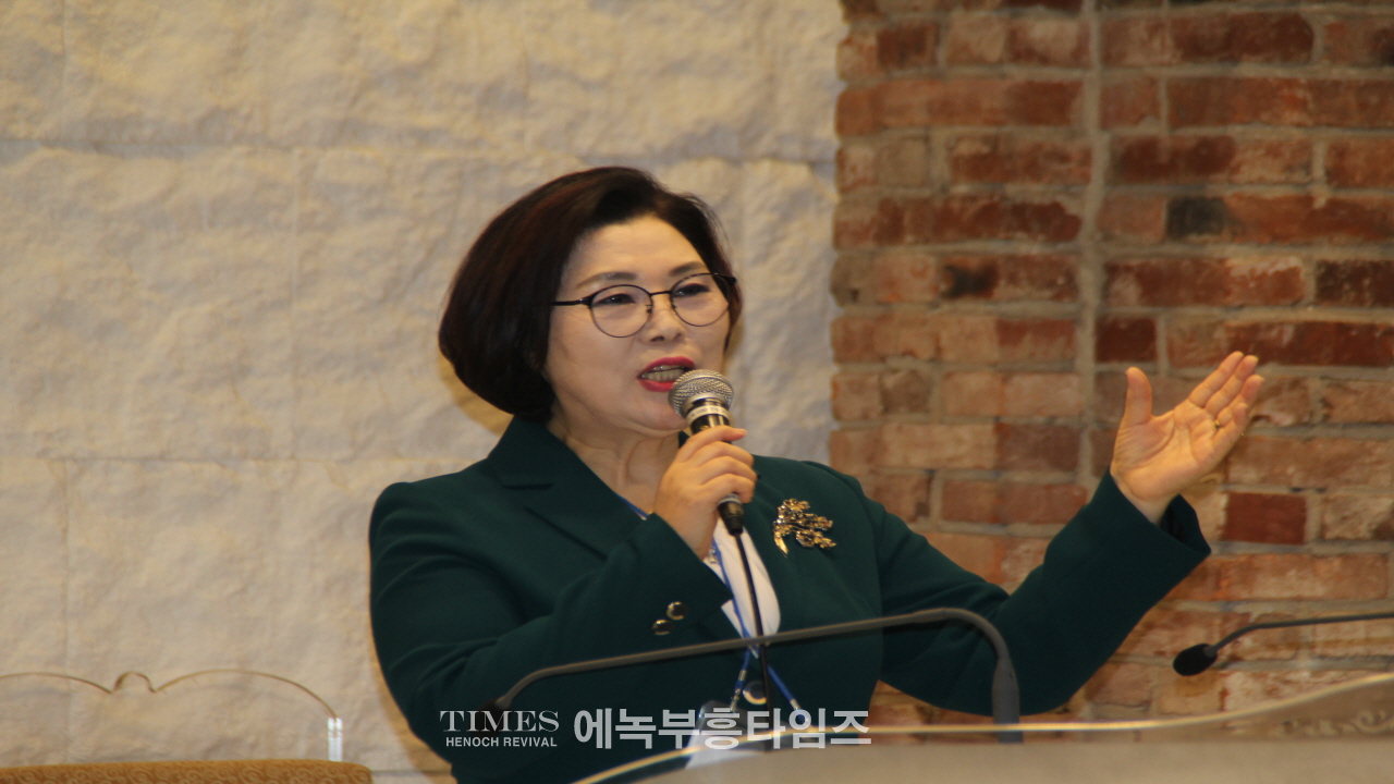 5개 부흥사단체 연합(구국선교, 세부찬, 지선협, 포영선, 국제에녹) 한자리에 모여 성령대성회 가져.