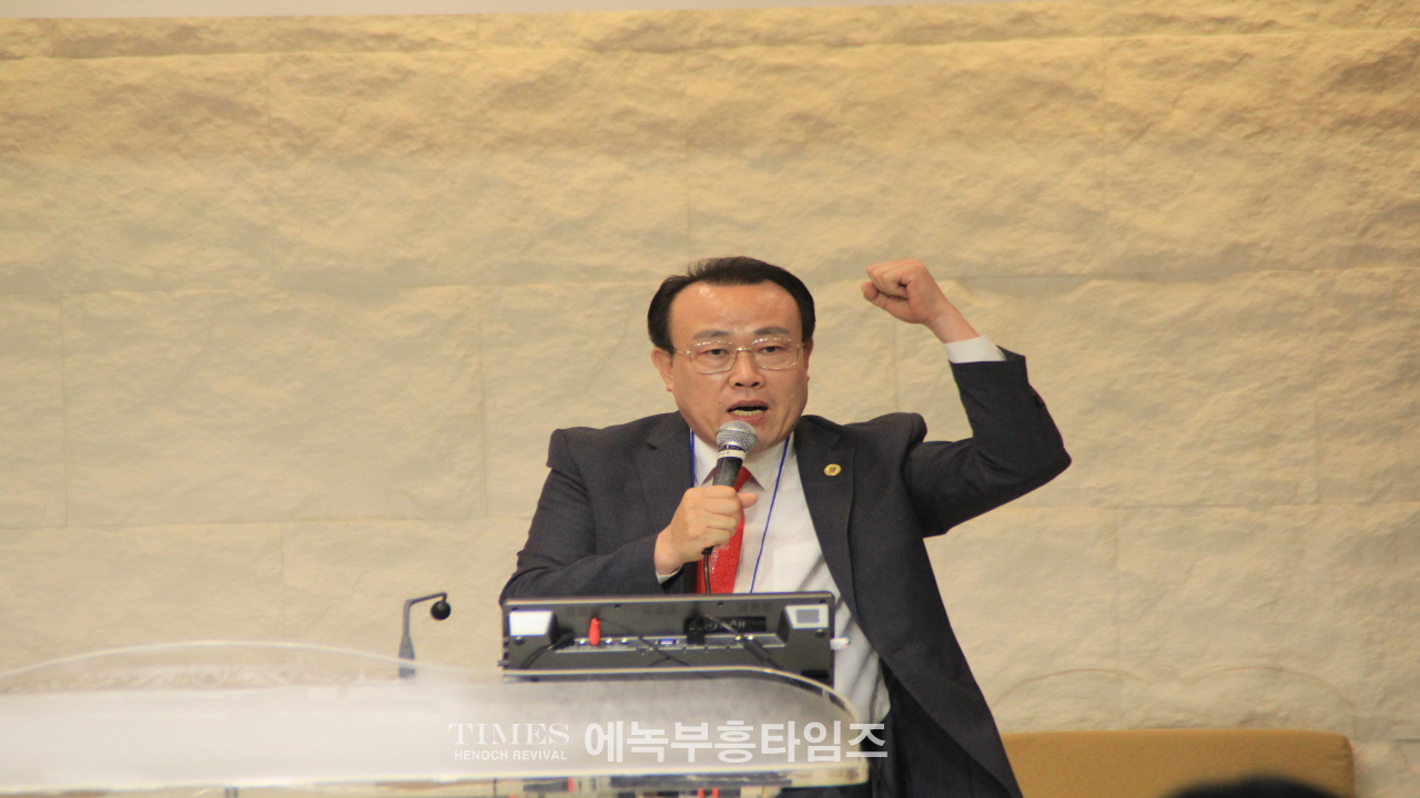 5개 부흥사단체 연합(구국선교, 세부찬, 지선협, 포영선, 국제에녹) 한자리에 모여 성령대성회 가져.