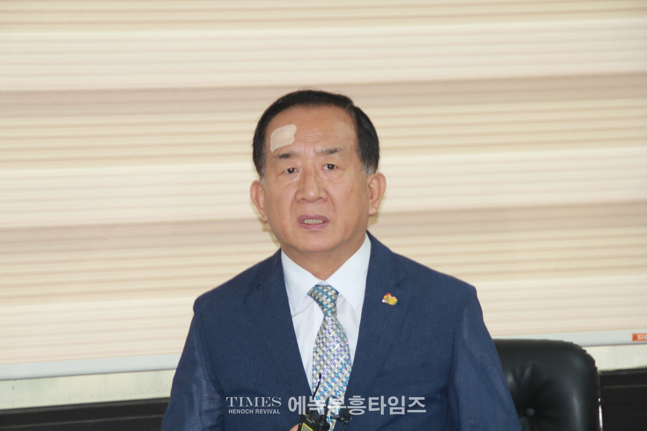 인천광역시기독교총연합회, 14명 각분과위원장 위촉식 갖고 더 효과적인 사역과 영혼전도위한 사역 모색해.