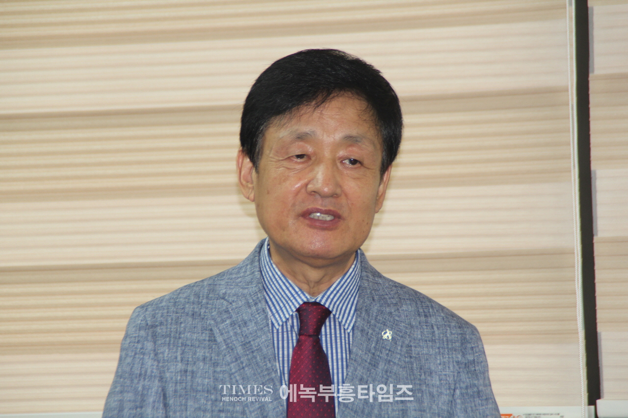 인천광역시기독교총연합회, 14명 각분과위원장 위촉식 갖고 더 효과적인 사역과 영혼전도위한 사역 모색해.